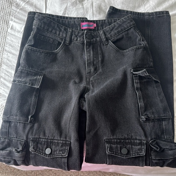 Edikted Oversized Cargo Jeans - Picture 9 of 9